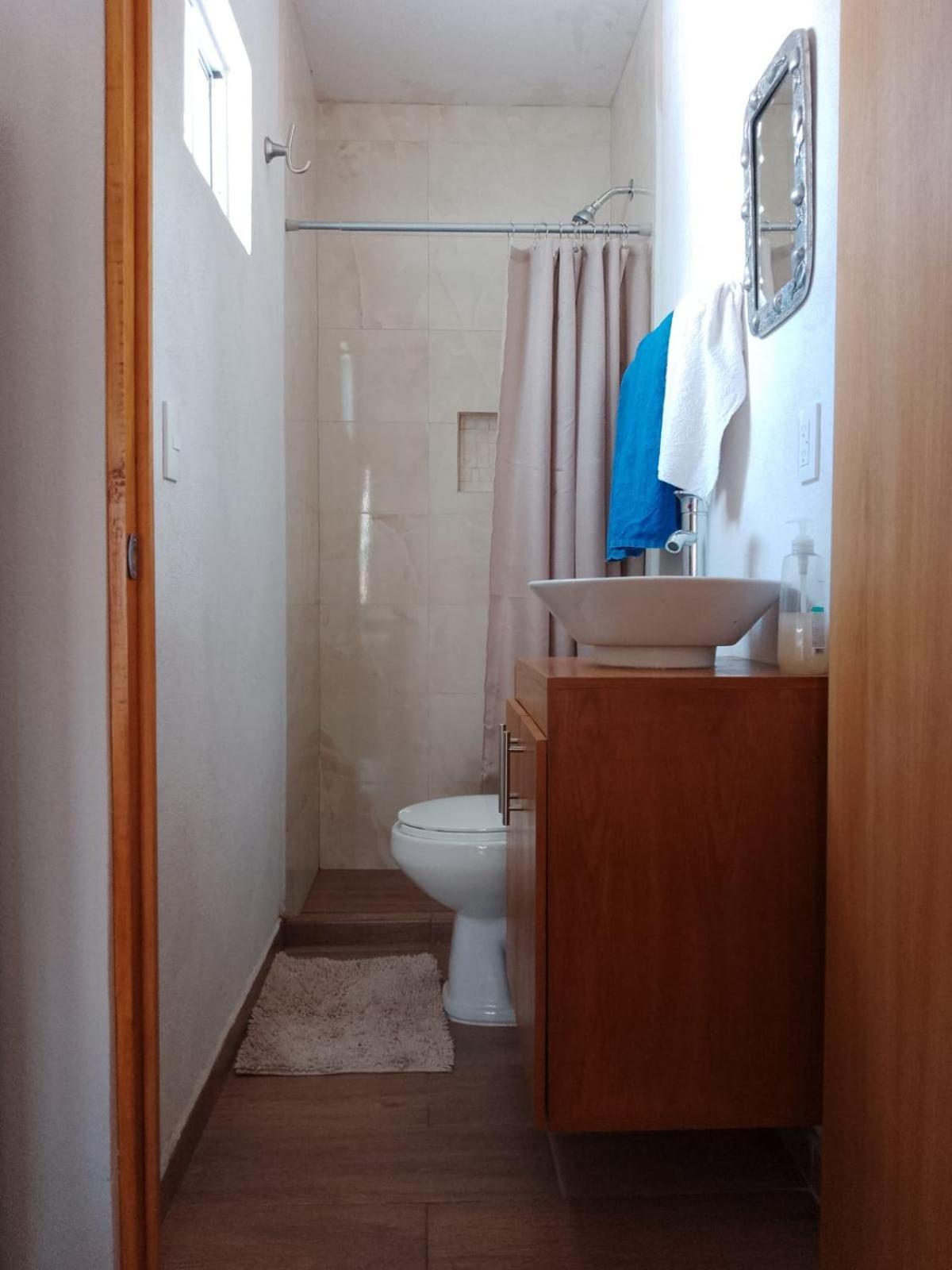 Hermoso Loft En A 15 Minutos Del Centro, Rodeado De Avenidas Principales Que Conectan A Morelia, El Loft Cuenta Con Cocina Equipada, Bano Completo, Cama Matrimonial, Tv, Wifi Morelia