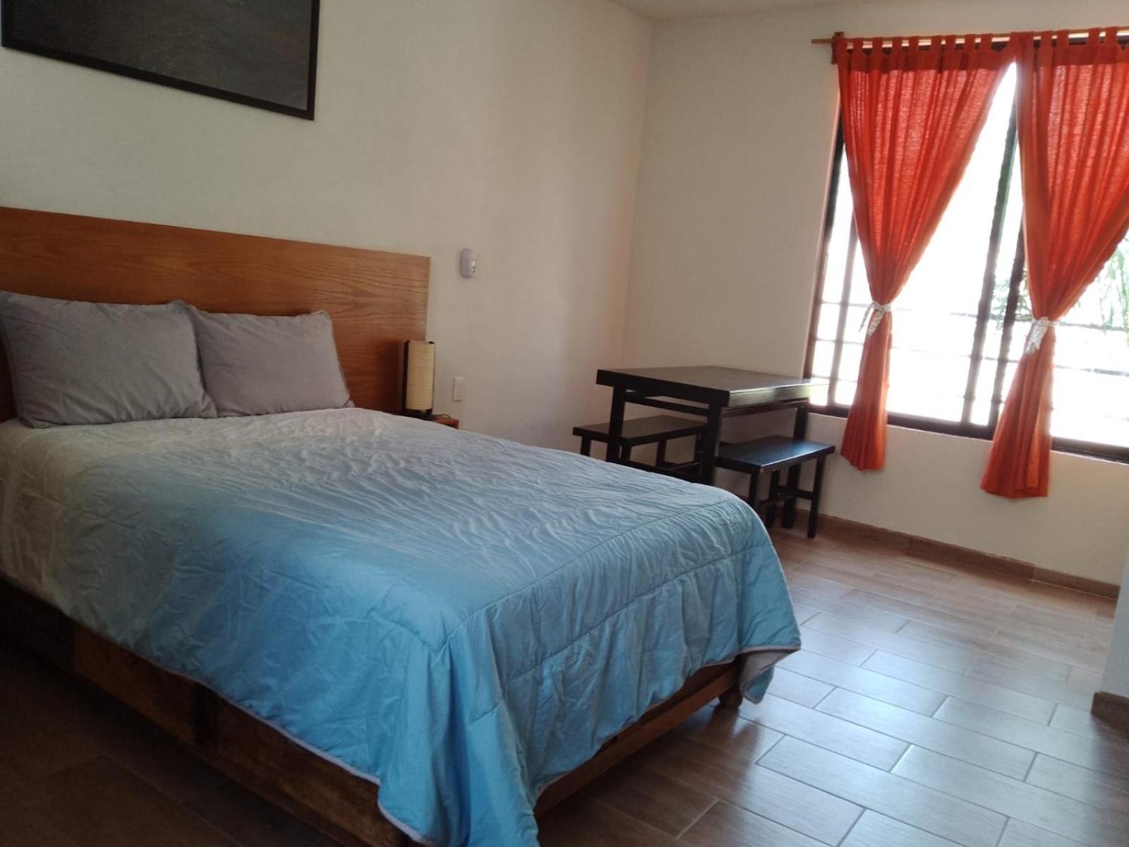 Hermoso Loft En A 15 Minutos Del Centro, Rodeado De Avenidas Principales Que Conectan A Morelia, El Loft Cuenta Con Cocina Equipada, Bano Completo, Cama Matrimonial, Tv, Wifi Apartamento