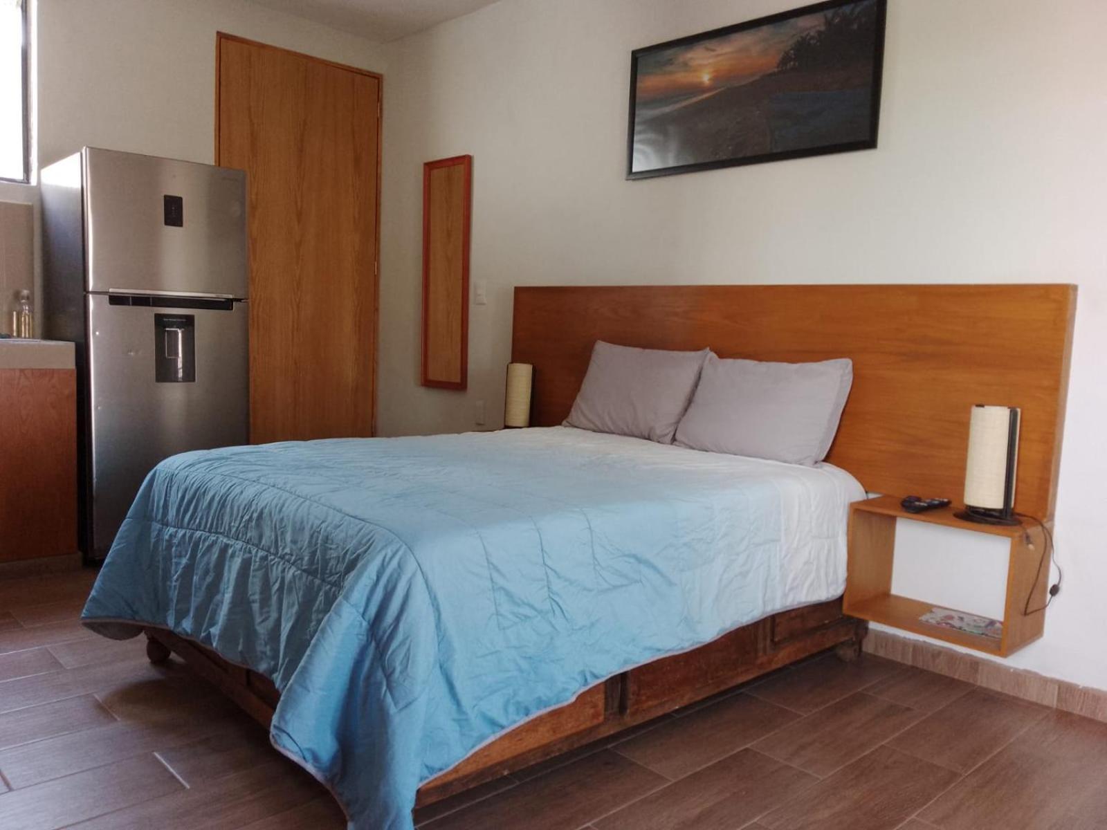 Apartamento Hermoso Loft En A 15 Minutos Del Centro, Rodeado De Avenidas Principales Que Conectan A Morelia, El Loft Cuenta Con Cocina Equipada, Bano Completo, Cama Matrimonial, Tv, Wifi Morelia